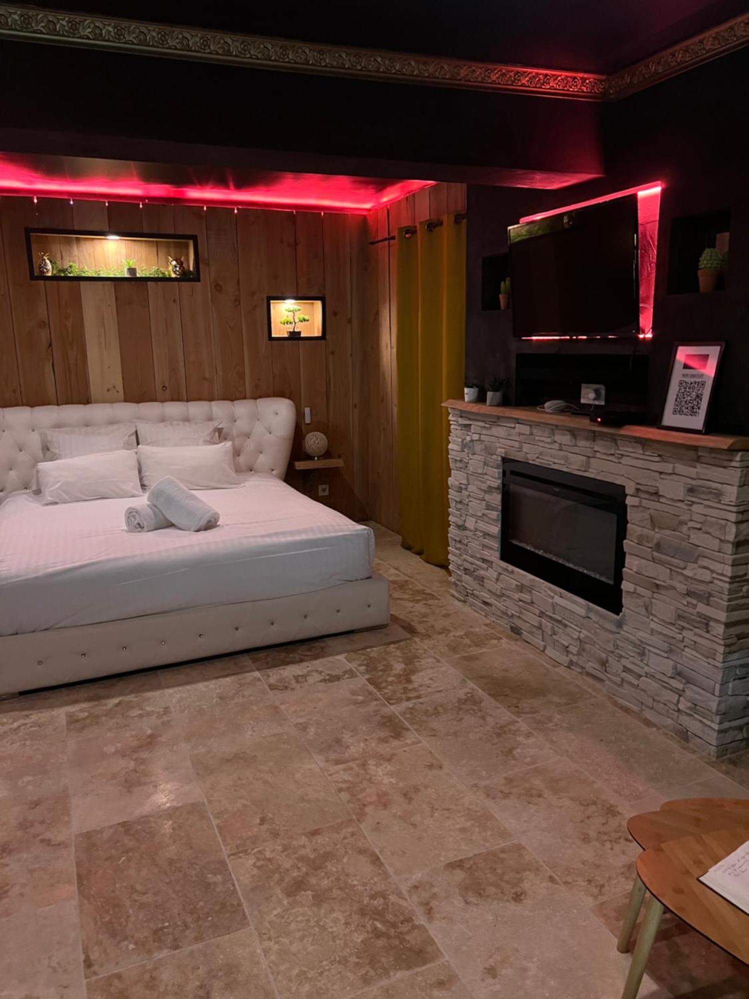 Le Lodge Des Charmes 5 Etoiles Leves Exterior foto
